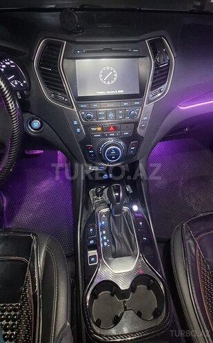Hyundai Santa Fe-13