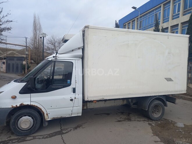 Ford Transit-3