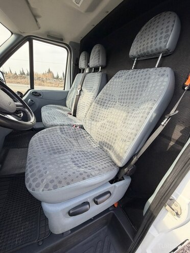 Ford Transit 2012, 227,000 km - 2.2 л - Salyan