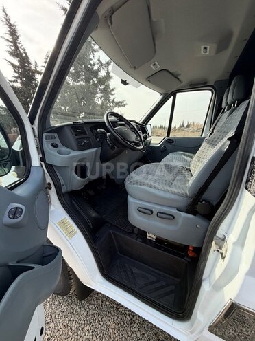 Ford Transit 2012, 227,000 km - 2.2 л - Salyan