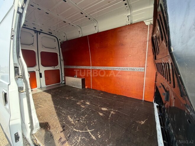 Ford Transit 2012, 227,000 km - 2.2 л - Salyan