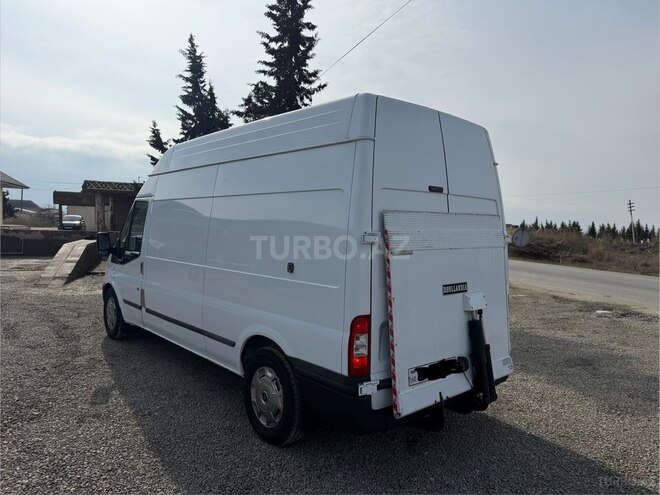 Ford Transit 2012, 227,000 km - 2.2 л - Salyan