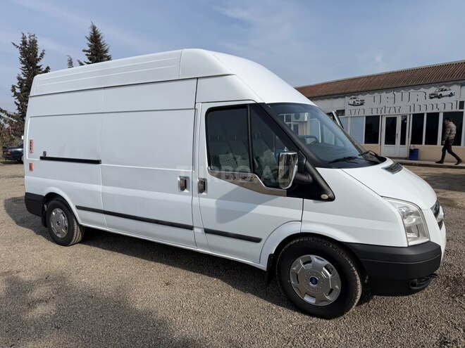 Ford Transit 2012, 227,000 km - 2.2 л - Salyan