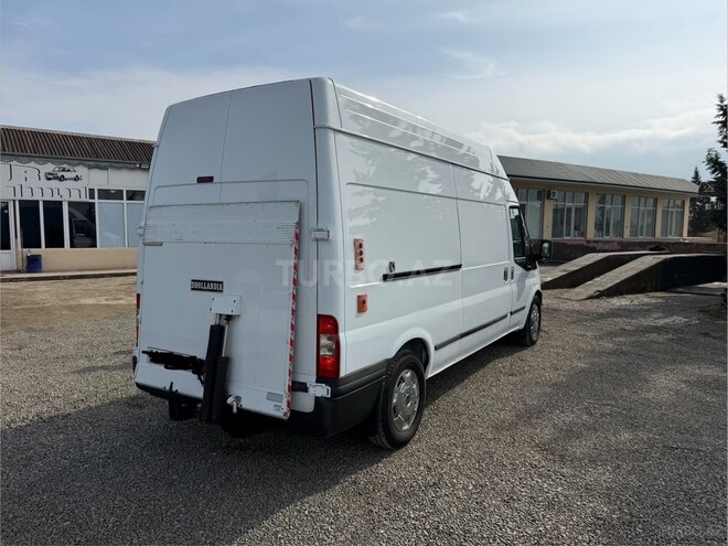 Ford Transit 2012, 227,000 km - 2.2 л - Salyan