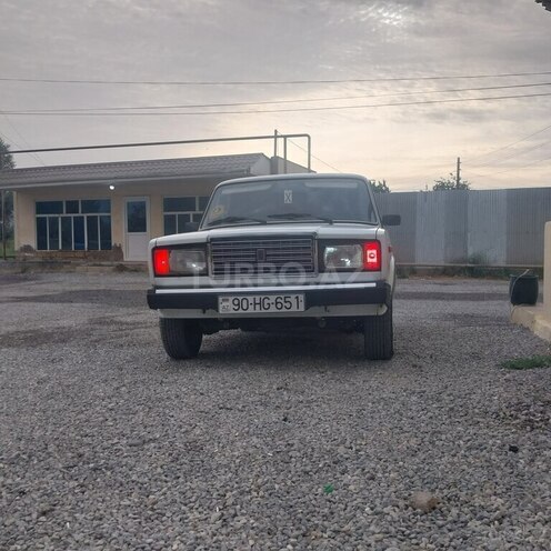 LADA (VAZ) 2107 2010, 173,000 km - 1.6 л - Salyan