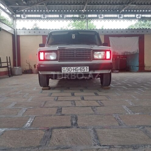 LADA (VAZ) 2107 2010, 173,000 km - 1.6 л - Salyan