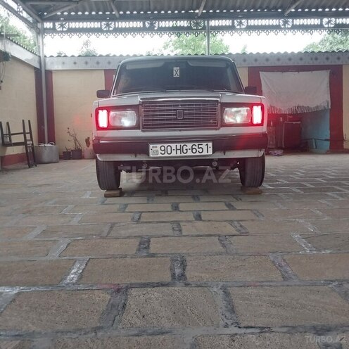 LADA (VAZ) 2107 2010, 173,000 km - 1.6 л - Salyan