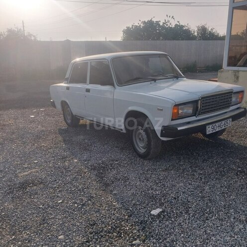 LADA (VAZ) 2107 2010, 173,000 km - 1.6 л - Salyan