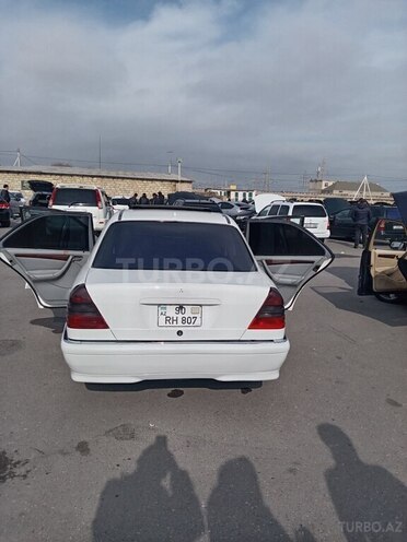 Mercedes C 230 2000, 324,000 km - 2.3 l - İsmayıllı