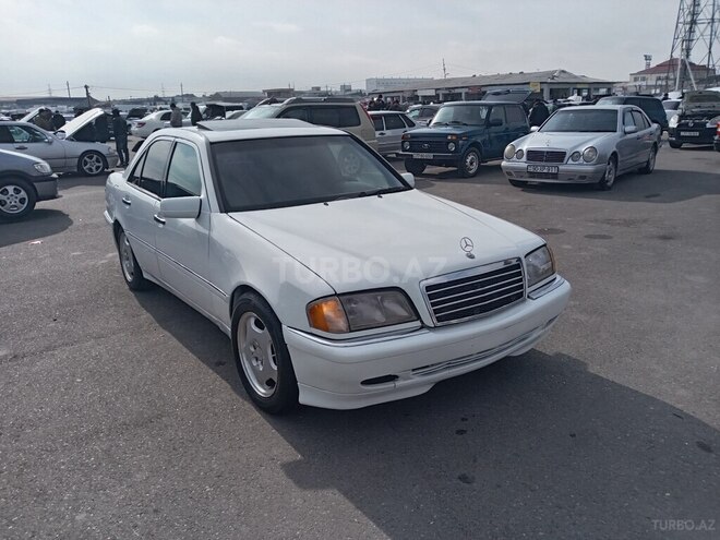 Mercedes C 230 2000, 324,000 km - 2.3 l - İsmayıllı