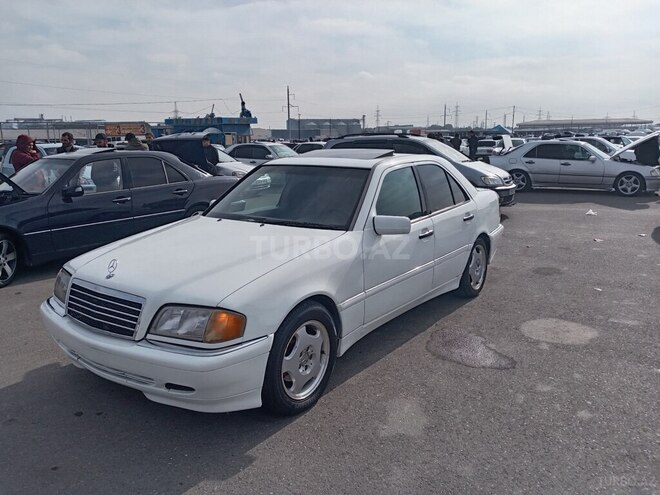 Mercedes C 230 2000, 324,000 km - 2.3 l - İsmayıllı