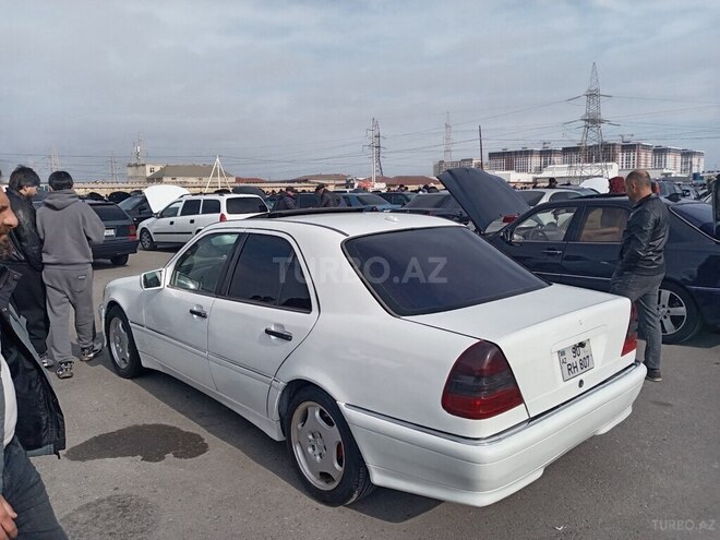 Mercedes C 230 2000, 324,000 km - 2.3 l - İsmayıllı