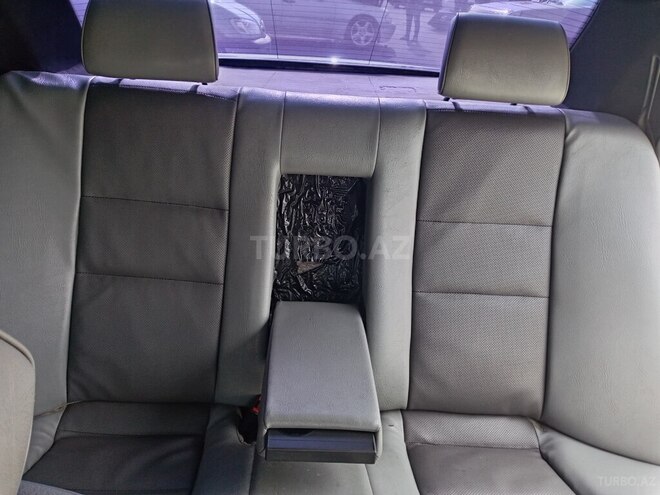 Mercedes C 230 2000, 324,000 km - 2.3 l - İsmayıllı