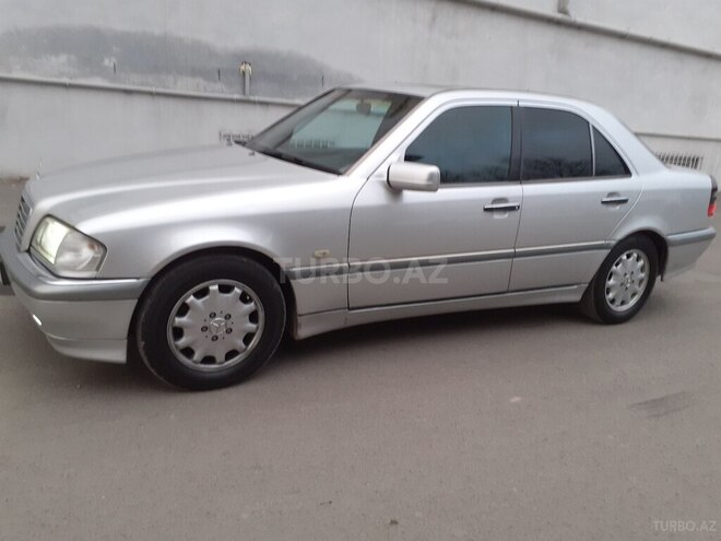 Mercedes C 240-3