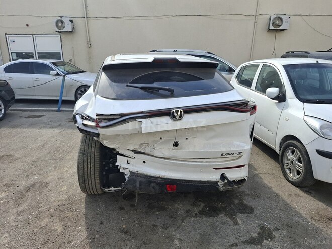 Changan  2025, 9,000 km - 1.5 l - Bakı