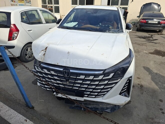 Changan  2025, 9,000 km - 1.5 l - Bakı