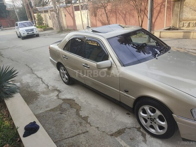Mercedes C 220 1995, 351,000 km - 2.2 l - Bakı
