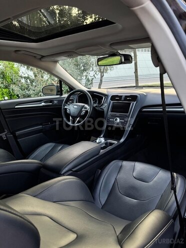 Ford Fusion (North America) 2019, 137,000 km - 2.0 л - Bakı