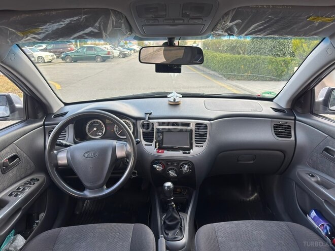 Kia Rio-8