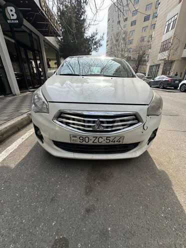 Mitsubishi Attrage 2014, 336,000 km - 1.2 l - Bakı