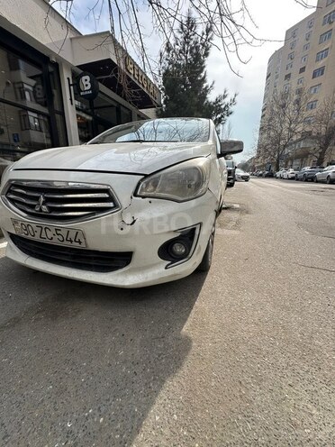 Mitsubishi Attrage 2014, 336,000 km - 1.2 l - Bakı
