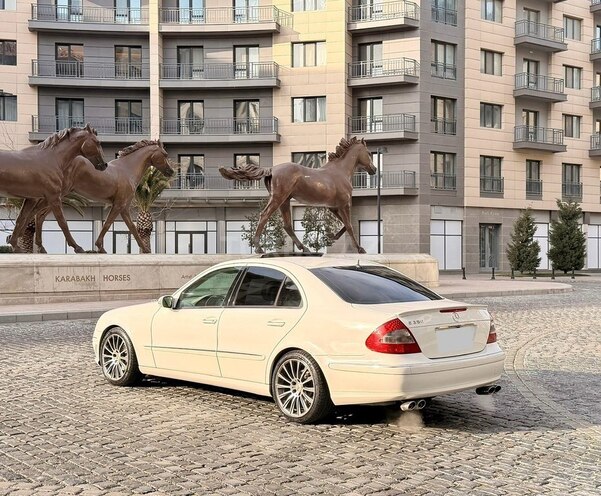 Mercedes E 350 2005, 415,000 km - 3.5 l - Bakı