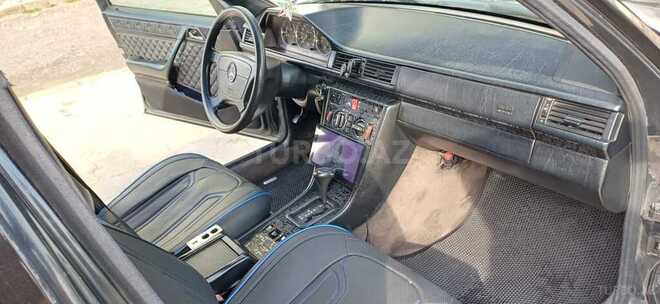 Mercedes 220 E 1995, 286,000 km - 2.2 l - Bakı