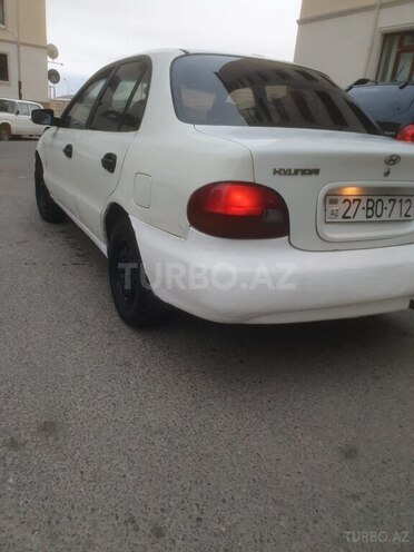 Hyundai Accent-3