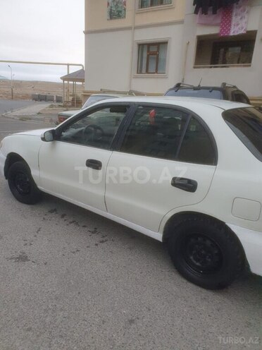 Hyundai Accent-6