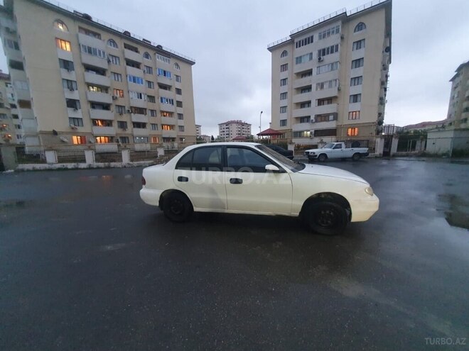 Hyundai Accent-9