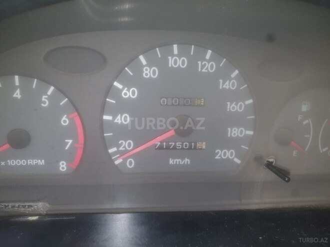 Hyundai Accent-10