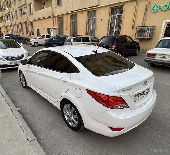 Hyundai Accent 2011, 180,000 km - 1.6 l - Sumqayıt