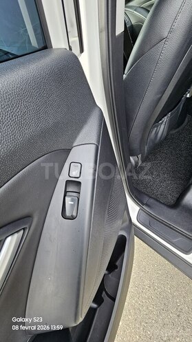 Hyundai Tucson-13