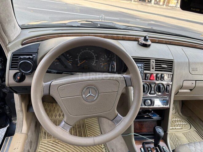 Mercedes C 230 2000, 327,000 km - 2.3 л - Mingəçevir
