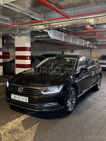 Volkswagen Passat 2017, 106,800 km - 1.8 л - Bakı