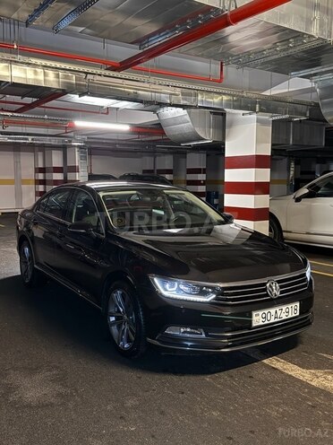 Volkswagen Passat 2017, 106,800 km - 1.8 л - Bakı