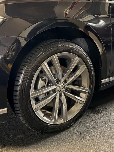 Volkswagen Passat 2017, 106,800 km - 1.8 л - Bakı