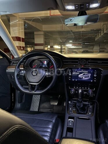 Volkswagen Passat 2017, 106,800 km - 1.8 л - Bakı