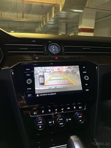 Volkswagen Passat 2017, 106,800 km - 1.8 л - Bakı