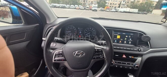 Hyundai Elantra 2017, 180,247 km - 2.0 л - Bakı