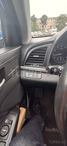 Hyundai Elantra 2017, 180,247 km - 2.0 л - Bakı