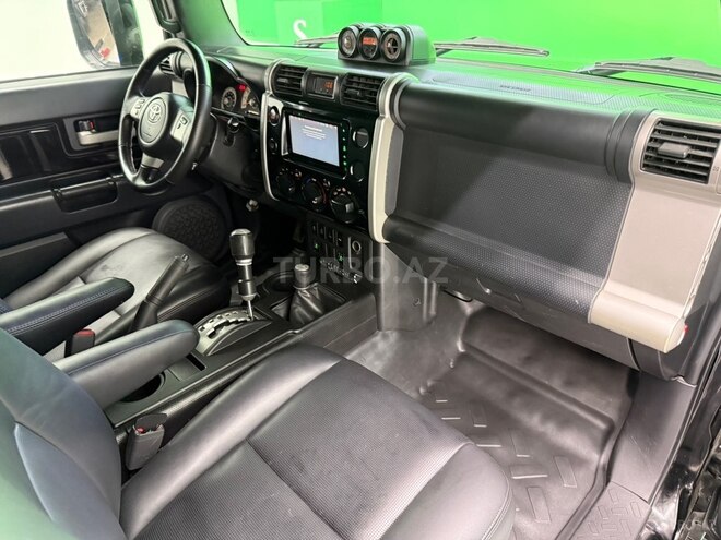 Toyota FJ Cruiser 2009, 256,000 km - 4.0 l - Bakı