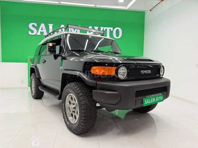 Toyota FJ Cruiser 2009, 256,000 km - 4.0 l - Bakı