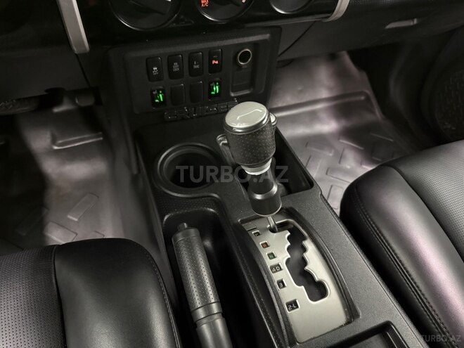 Toyota FJ Cruiser 2009, 256,000 km - 4.0 l - Bakı