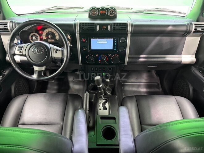 Toyota FJ Cruiser 2009, 256,000 km - 4.0 l - Bakı