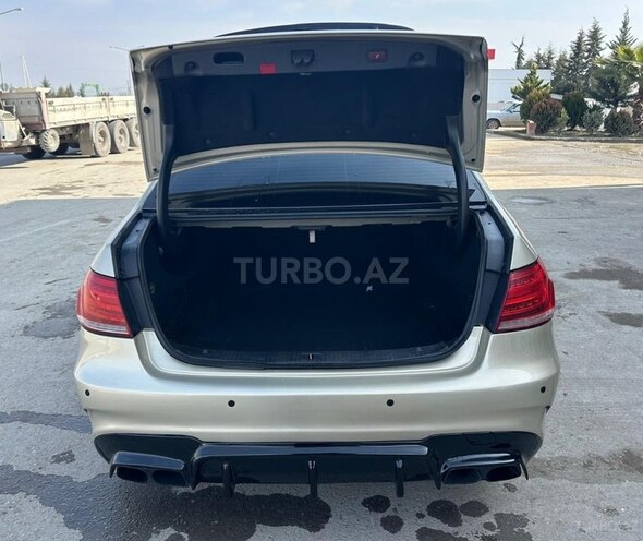 Mercedes E 300 4MATIC 2010, 219,000 km - 3.5 l - Kürdəmir