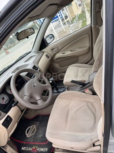 Nissan Sunny 2010, 261,800 km - 1.3 л - Bakı