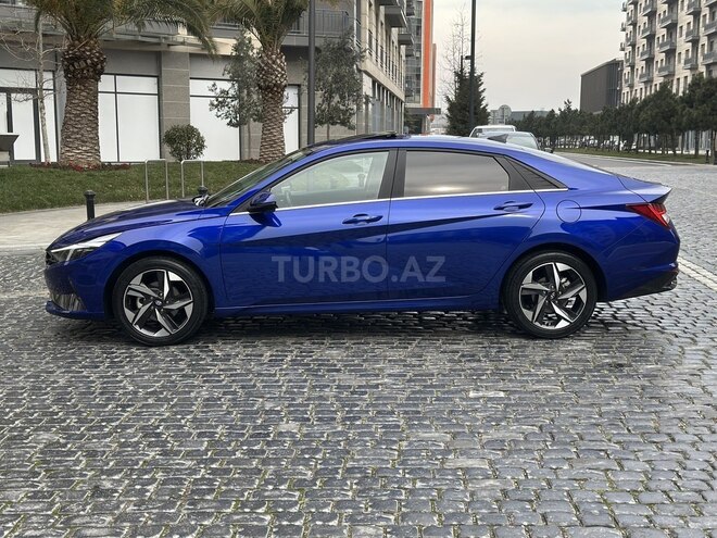 Hyundai Elantra 2022, 39,700 km - 1.6 л - Bakı
