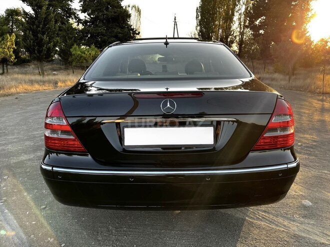 Mercedes E 240-8