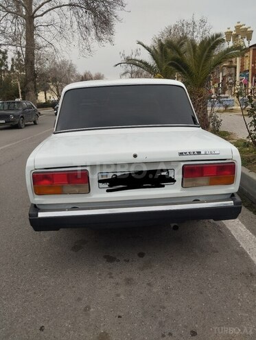LADA (VAZ) 2107-2